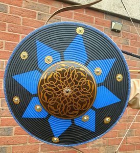 โล่ต่อสู้ตกแต่งบ้านทำด้วยมือของตกแต่งผนังโล่ของขวัญสำหรับคนรักสงคราม - Product Image 1