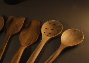 ช้อนไม้ทำด้วยมือคุณภาพสูงสำหรับทำอาหารและเสิร์ฟไม้ธรรมชาติที่มีด้ามยาวทนทานสำหรับเชฟใช้ในบ้าน - Product Image 4