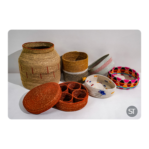 Panier en jonc tressé en fibre naturelle tissé à la main, organisateur décoratif pour le stockage à la maison et le salon - Product Image 6