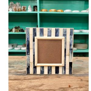 Cadre photo de qualité supérieure, fait à la main et décoratif, élément d'accentuation élégant, parfait pour l'affichage de photos ou pour offrir en cadeau avec style - Product Image 1