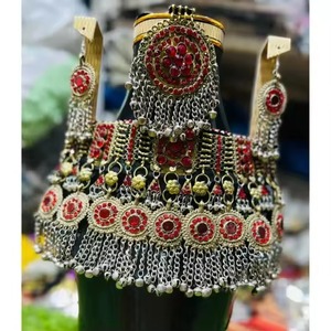 Ensemble de bijoux de collier respirant léger pour les mariages Ensembles de bijoux brodés à col complet artificiel haute performance - Product Image 1