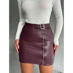 Jupe en cuir zippée en gros - BOURGONDIEN - Product Image 4