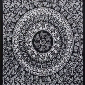 Tapisserie murale en coton faite à la main à imprimé animal mandala, belle décoration d'intérieur, plusieurs couleurs par des consignateurs indiens - Product Image 1