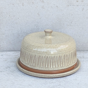 Plat à beurre rectangulaire en métal et bois écologique beige, fait à la main, style contemporain, best-seller pour - Product Image 5