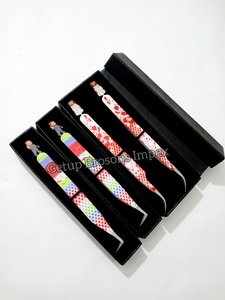 Pinza de Extensión de Pestañas Curva con Diseño de Muñeca de Halloween, Recubrimiento de Papel de Halloween de 90 Grados, Estilo Nuevo, Instrumento de Belleza - Product Image 5