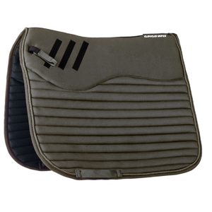 Tapis de selle matelassé respirant et absorbant les chocs pour chevaux, optimisé pour le confort de saut d'obstacles, emballage personnalisé - Product Image 1