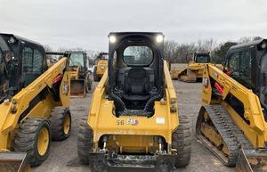 2023 pour chargeuse compacte à deux vitesses Caterpillar 246D3 avec pompe à roulement moteur et composants de base, y compris boîte de vitesses et PLC - Product Image 3