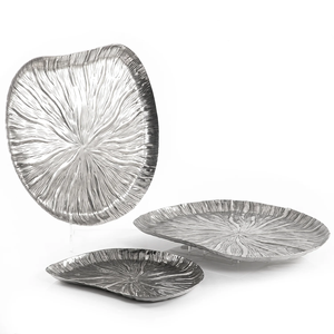 Conjunto de bandeja de servicio de metal con diseño de tres hojas, bandeja de servicio de comida y café de primera calidad de color plateado para restaurante y hogar - Product Image 1
