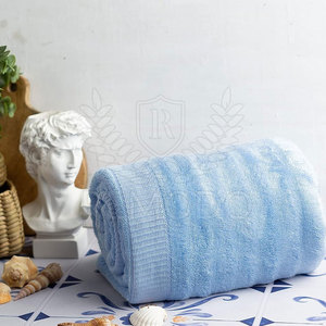 Pakistan Manufacturer Cotton Breathable Eco-Friendly <b>Lightweight</b> Home Bath <b>Towels</b> with Modern Design - Product Image 3