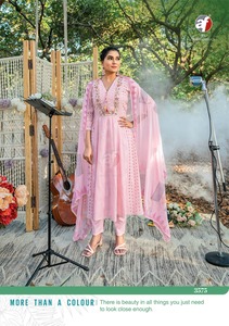 นักออกแบบล่าสุดงานเย็บปักถักร้อยผ้าฝ้ายบริสุทธิ์ Kurti ตั้งโดย Fab Zone - Product Image 2