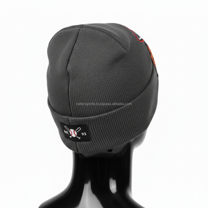 Bonnet d'hiver pour femmes 375 GSM tricot acrylique épais tissu doux au toucher broderie personnalisée jacquard chaud bonnet - Product Image 5