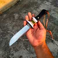 Haute qualité 8 pouces à la main râpe en acier Skinner Camping Bushcraft couteau de chasse nouvelle mode Micarta résine OEM personnalisé