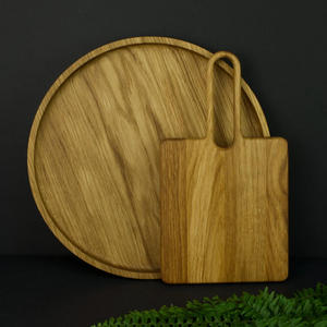 Plateau de service en bois de chêne rustique fait à la main plateau de table rond naturel pour ustensiles de cuisine pour la décoration et le service des aliments - Product Image 3