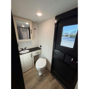 Remolque de Viaje de Aluminio Sabre SRF36DBB-C 2026 con Características Expandidas, Color Blanco, Capacidad para 8 Personas - Product Image 3