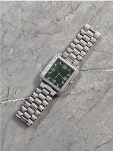 นาฬิกาอัตโนมัติหน้าปัดสีเขียวประดับเพชรเล็บสังเคราะห์คุณภาพ VVS ราคาขายส่งจากโรงงานสำหรับผู้ชาย ผู้ผลิตเครื่องประดับฮิปฮอป - Product Image 2