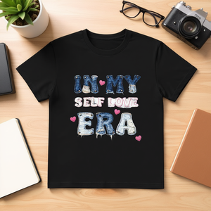 T-Shirt Oversize Unisex di Alta Qualità 210GSM 100% Cotone - Stile Casual Vestibilità Compressa con Logo Frontale Stampato in Serigrafia e DTG - Product Image 3