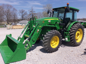 Tracteur agricole à roues de 150 CV, machine de travail de champ verte et jaune - Product Image 5