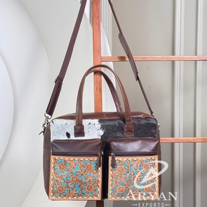 Nouveau 2025 personnalisé usine sac à langer en cuir repoussé à la main pour femmes à la mode pour maman sacs avec rangement Portable - Product Image 1