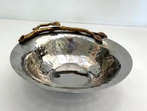 Bol de service en argent de haute qualité avec des accents de feuilles Vaisselle élégante pour les dîners à la maison, les fêtes et l'accueil des invités en provenance d'Inde - Product Image 2