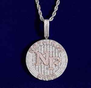 Colgante de Hip Hop de oro blanco de 14 quilates de lujo fino para hombres, colgante de patrón de letras de diamante cultivado en laboratorio de alta calidad de corte redondo VVS claridad - Product Image 3