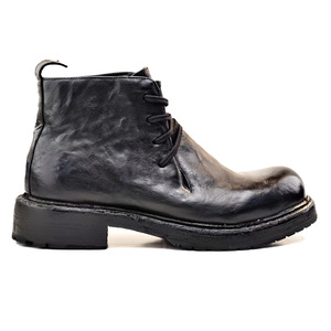 Botines de Piel Lacada Chic con Tacón Acolchado y Hebilla Elegante para Citas y Fines de Semana - Product Image 1