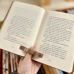 Sujetador de Páginas de Madera Ecológico, Pulido y Duradero, para Libros de Texto, Novelas y Materiales de Estudio - Product Image 6