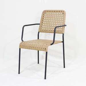 CH Factory-Sillas de exterior con respaldo alto y reposapiés incorporados cómodas y prácticas para cualquier entorno - Product Image 1