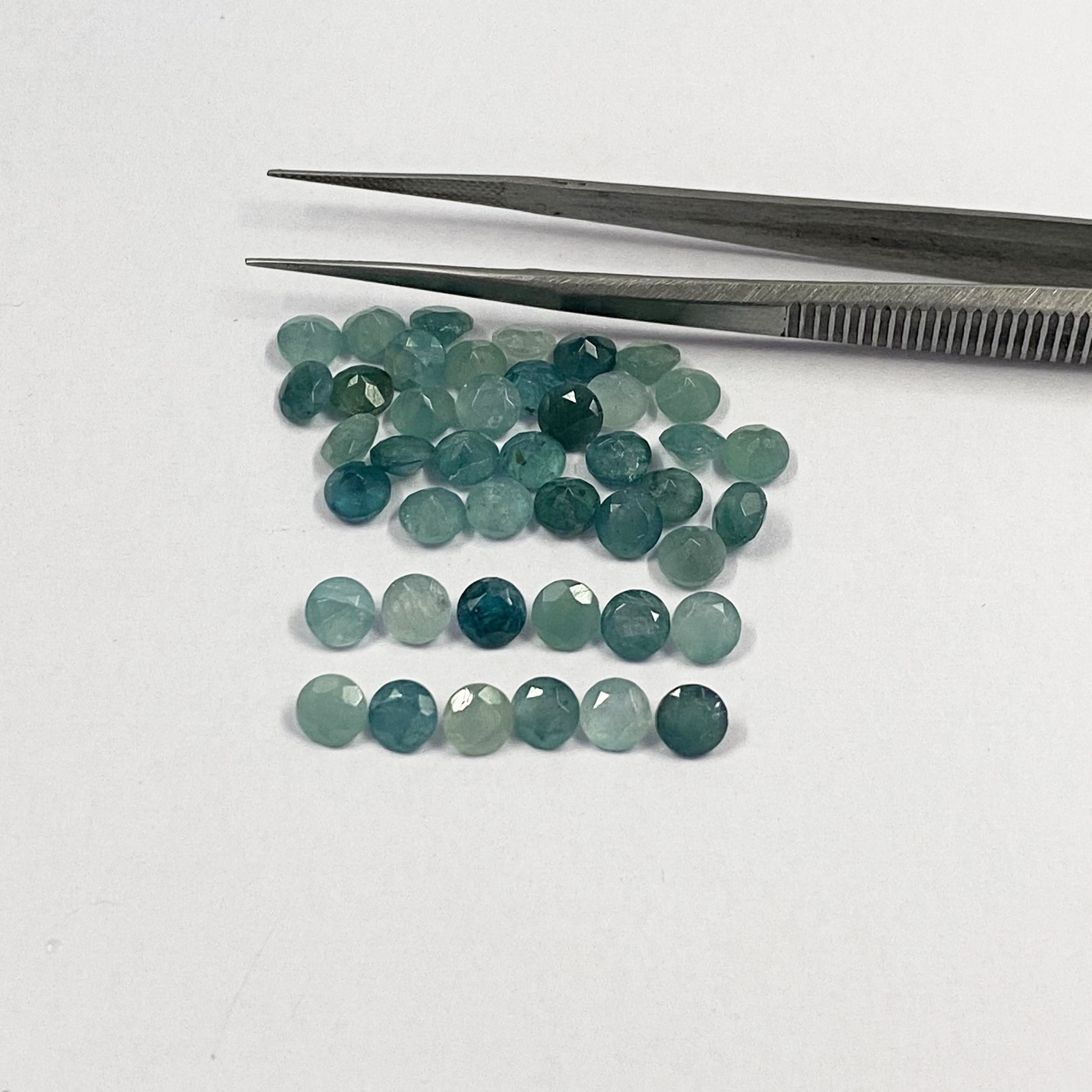 สีเขียว