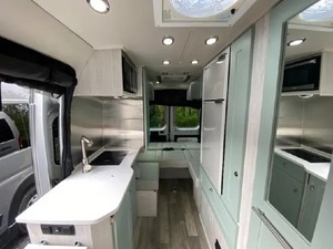 Usado, 2026, R-o-a-d-t-r-e-k Roadtrek Zion SRT, listo para vender - Product Image 2