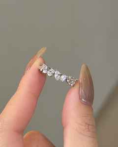 Anillo de boda de media eternidad con diamantes cultivados en laboratorio de múltiples formas, oro sólido de 14k, apilable, minimalista y brillante, para pareja. - Product Image 3