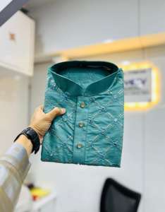 Vêtements ethniques attrayants fantaisie à la mode en soie douce et lourde avec broderie pour hommes Kurta - Product Image 5