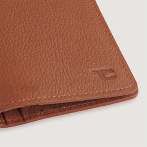 Genuine Leather RFID Bifold <b>Wallet</b> for Men with Letter Decoration and Open Closure - Product Image 6