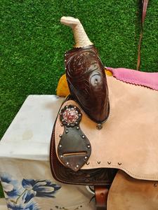 Jeu de selles Western Barrel pour chevaux de 10 à 18 pouces en cuir véritable rose et Conchos Full Tack - Product Image 5