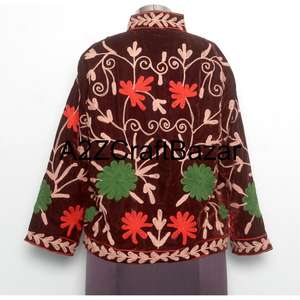 Chaqueta de Terciopelo Suzani con Bordado Floral Vintage y Relleno de Algodón Cortavientos, Regalo para Damas de Honor, Invierno, Fiesta de Mujeres - Product Image 5