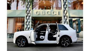 Usado LHD/RHD Certificado Seminuevo Coche usado Rolls-Royce Cullinan Black Badge Sport Utility AWD 2025 - Product Image 5