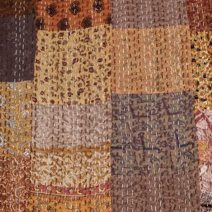 Venta al por mayor de edredón Kantha bohemio hecho a mano Hippie de retazos colcha ropa de cama Reversible relleno de algodón decoración del hogar edredones venta - Product Image 6