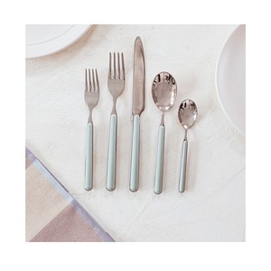 Ensemble de couverts de couleur or et argent en laiton avec poignée design pour la maison ensemble de couverts de vaisselle d'hôtel et de restaurant - Product Image 4