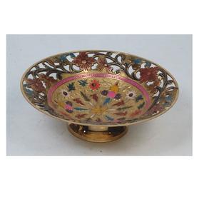 Bol décoratif de table en métal au design moderne, style unique, pour servir des fruits, des en-cas, des dattes, des fruits secs, forme arrondie - Product Image 5