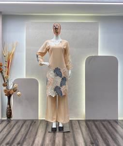 Meilleur Designer Exclusif Heavy Fiyona Silk Coord Set Broderie Complexe Travail Traditionnel Ethnique Co-Ord pour Festive Party Wear - Product Image 2