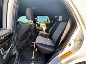 Toyota 4Runner SR5 4X4 2019 en Perfecto Estado - Product Image 4