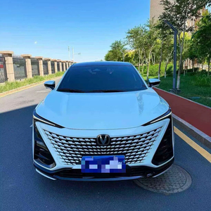 Neumáticos para SUV Diésel UNI-T Edición Premium 2021-2024, Volante a la Izquierda, Asientos de Cuero, Techo Panorámico, Automático, 4.1-6L, Tracción Trasera 360 - Product Image 1