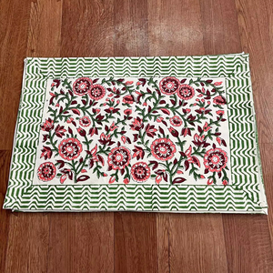 ผ้าปูโต๊ะทำมือจากผ้าฝ้ายพิมพ์ลายด้วยมือ ลายดอกไม้แบบดั้งเดิม ผลิตในอินเดีย - Product Image 1