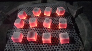 La base de la shisha indonesiana es la briqueta de carbón activado de alta calidad hecha con cáscara de coco. - Product Image 6