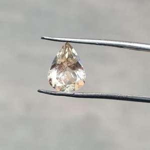 พลอยซันสโตนทรงรีเจียระไนจากโอเรกอน สหรัฐอเมริกา หินธรรมชาติสำหรับทำเครื่องประดับ - Product Image 1