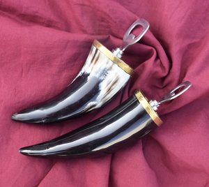 Abrebotellas de cuerno de búfalo Hecho a mano Logotipo personalizado Color de cuerno natural Abrebotellas de bebida fría Calidad estándar - Product Image 4