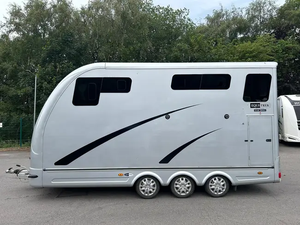 Nuevo Remolque para Ganado Nugent, de Aluminio, Capacidad Personalizable, Eje Doble, para Transporte de Caballos y Ganado, Todos los Tamaños - Product Image 2
