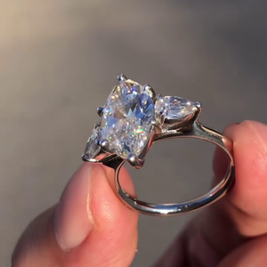 Bague de fiançailles à trois pierres en diamant de laboratoire Marquise 3.80tcw, couleur D-E-F, clarté VVS-VS, certifiée IGI - Product Image 3