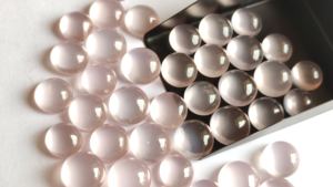 Forme ronde fond plat Rose Quartz couleur rose 5mm taille personnalisée pierres de Quartz coupées pour la fabrication de bijoux - Product Image 5
