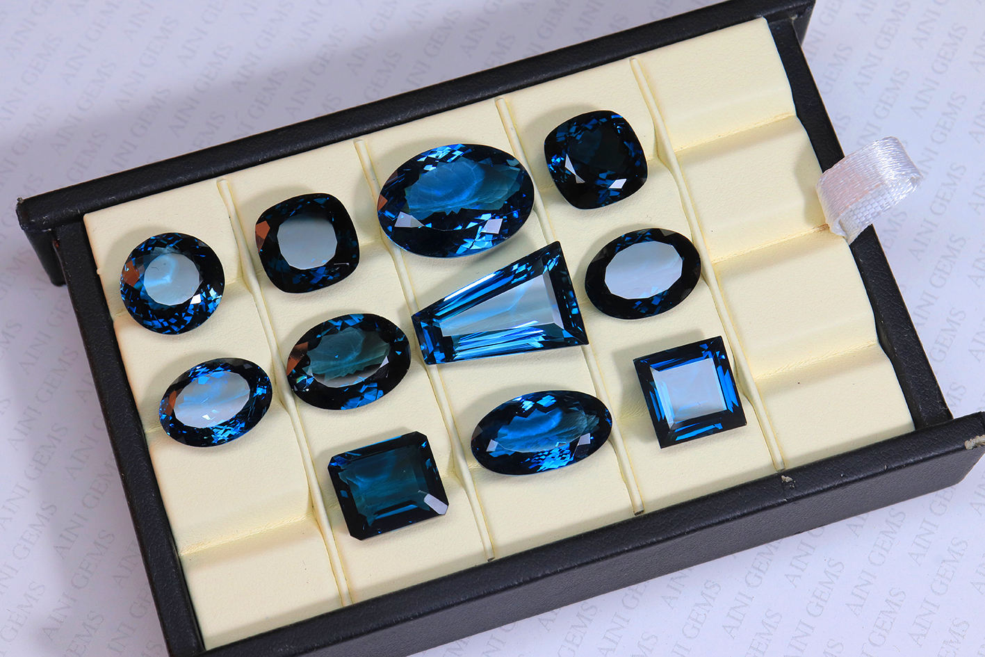 เหมือนกับภาพ