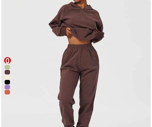 Chándal de lana de Invierno para mujer, conjunto de Top corto con capucha de lana, Sudadera con capucha de gran tamaño con logotipo frontal, conjunto de 2 piezas con capucha para mujer - Product Image 5